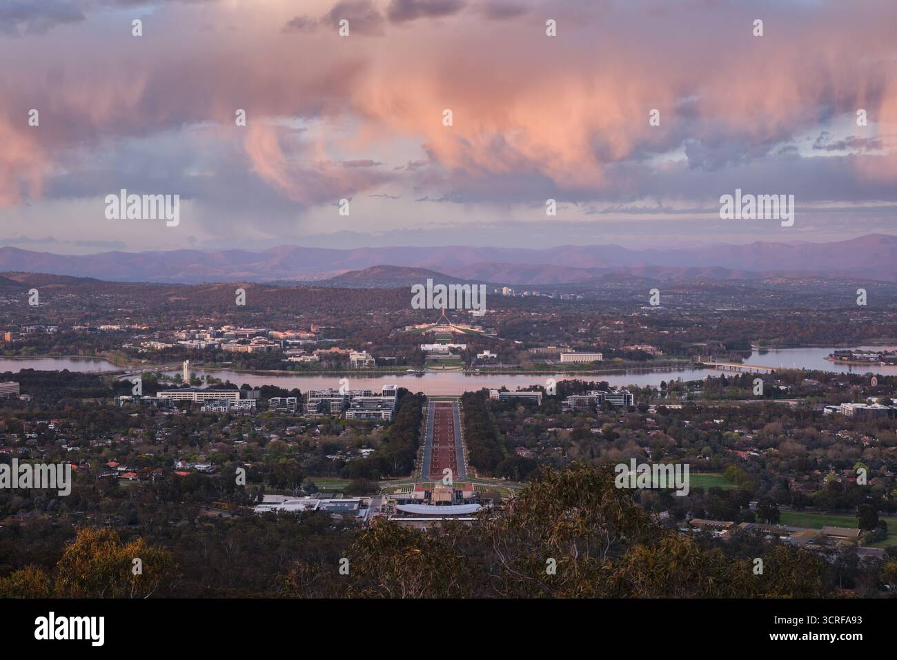 Canberra skyline hi-res stock photography and images - Alamy
