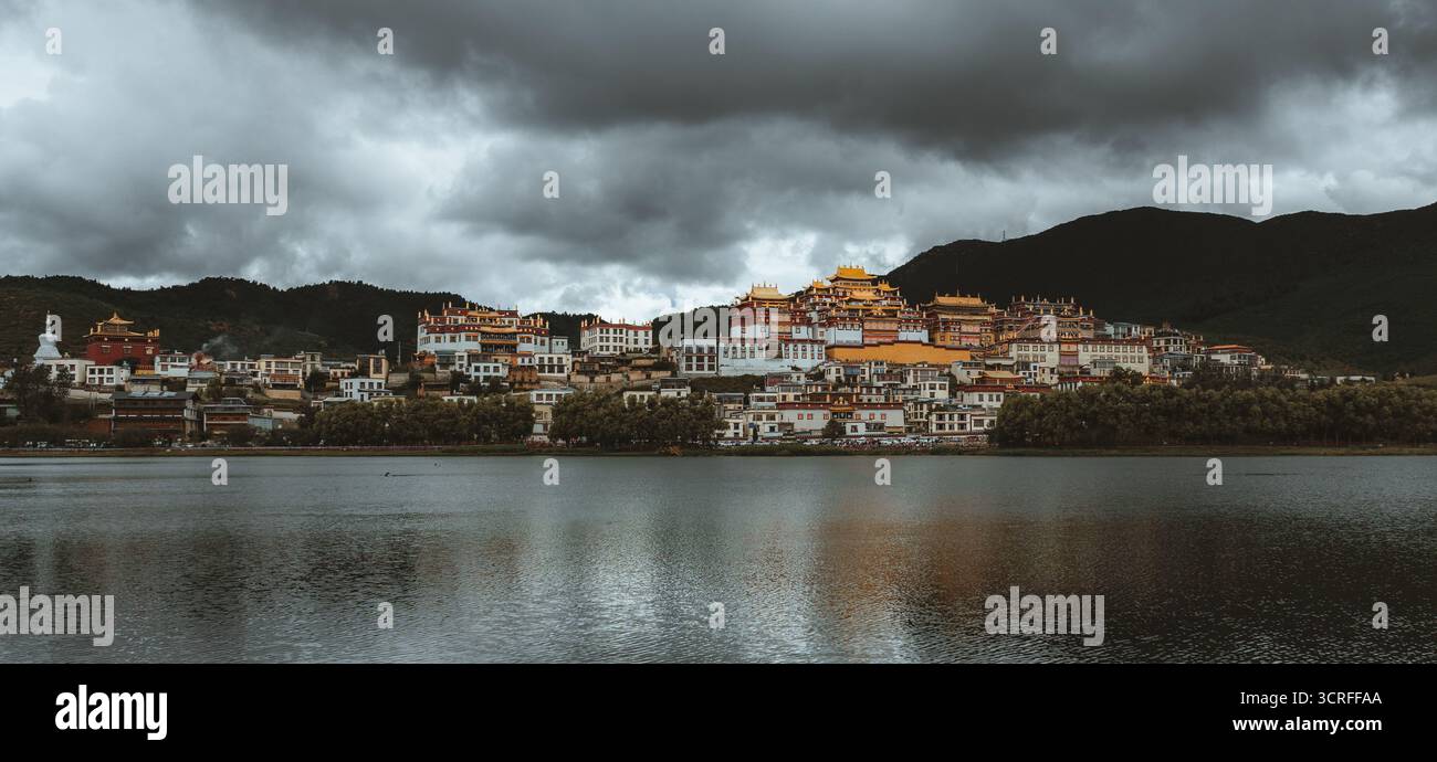 Lu zhi, landscape hi-res stock photography and images - Alamy