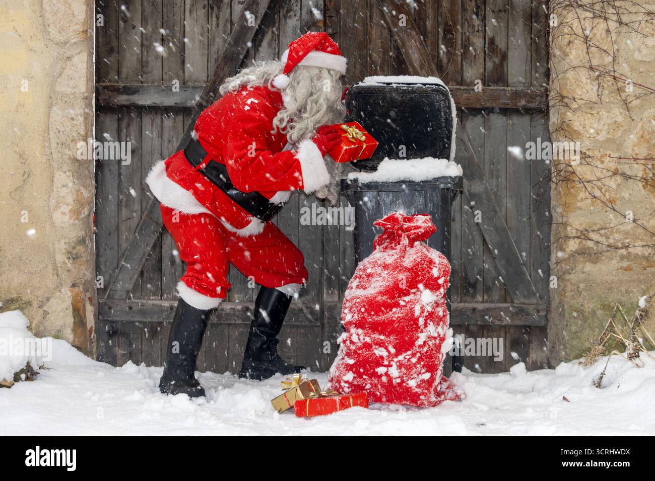 White trash costume hi-res stock photography and images - Alamy White trash costume hi-res stock photography and images - Alamy