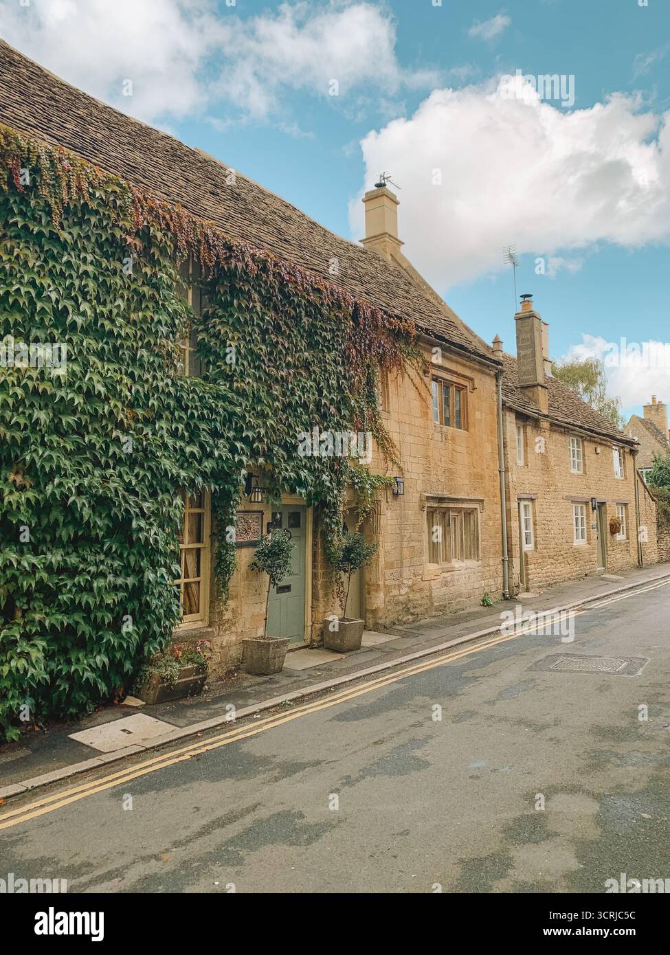 Idyllic Cotswolds Homes in the English Countryside – Picturesque Rural Retreats - Smartphone Captured Stock Image