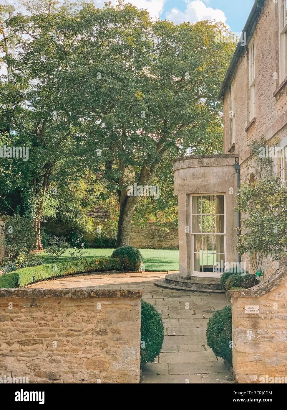 Idyllic Cotswolds Homes in the English Countryside – Picturesque Rural Retreats - Smartphone Captured Stock Image