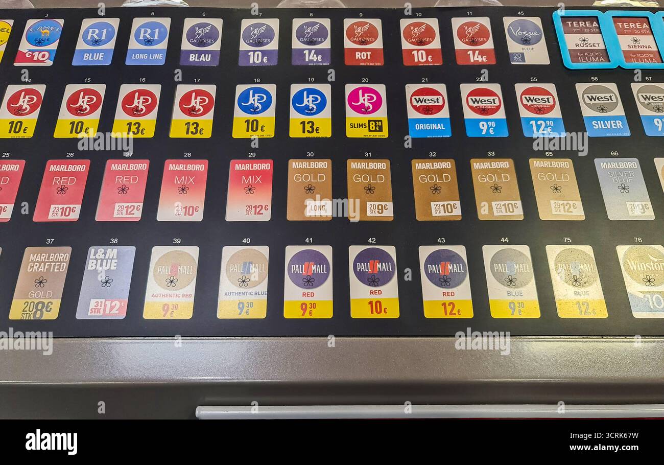 terea cigarette machine Terea hi-res stock photography and images
