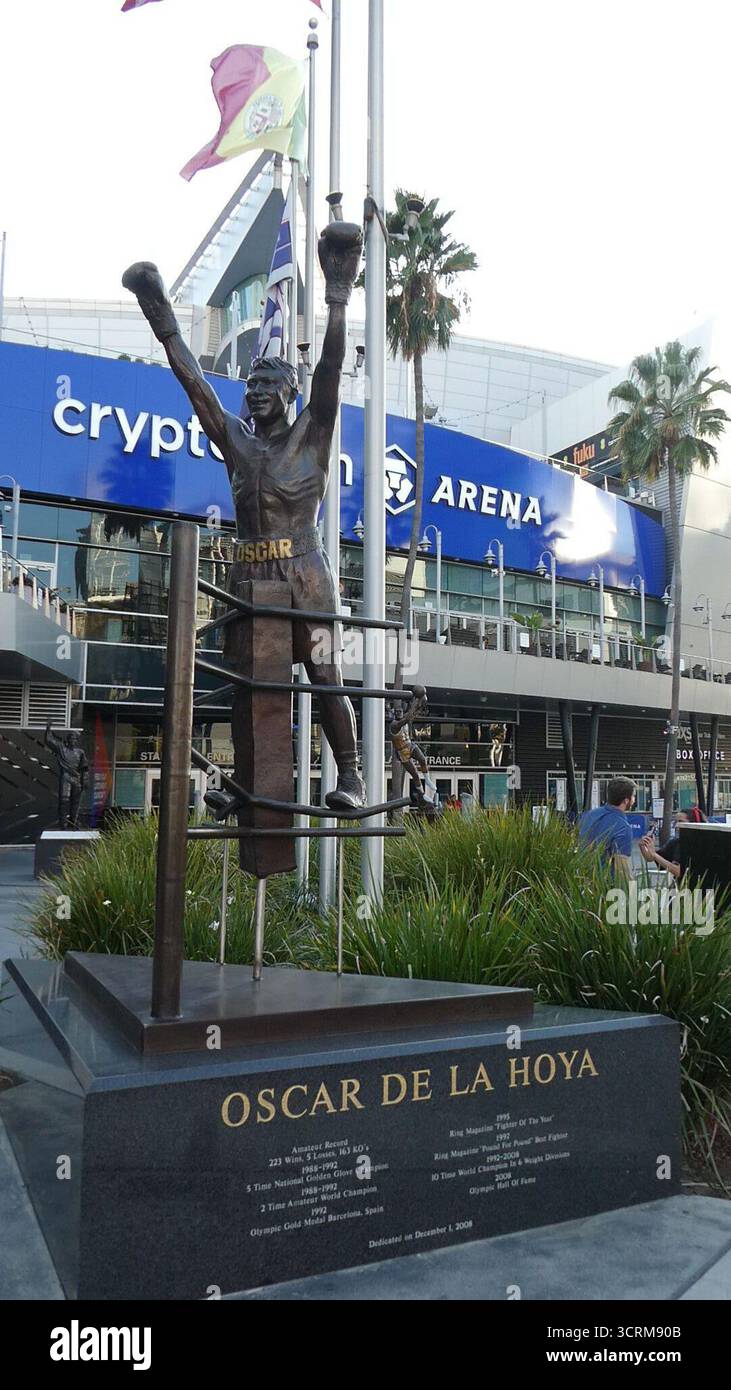Oscar de la hoya statue hi-res stock photography and images - Alamy
