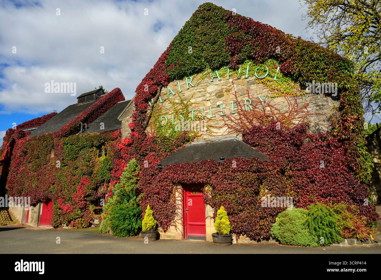 Blair Athol Distillery putting on an autumnal display. Pitlochry, Perthshire, Scotland. Stock Photo