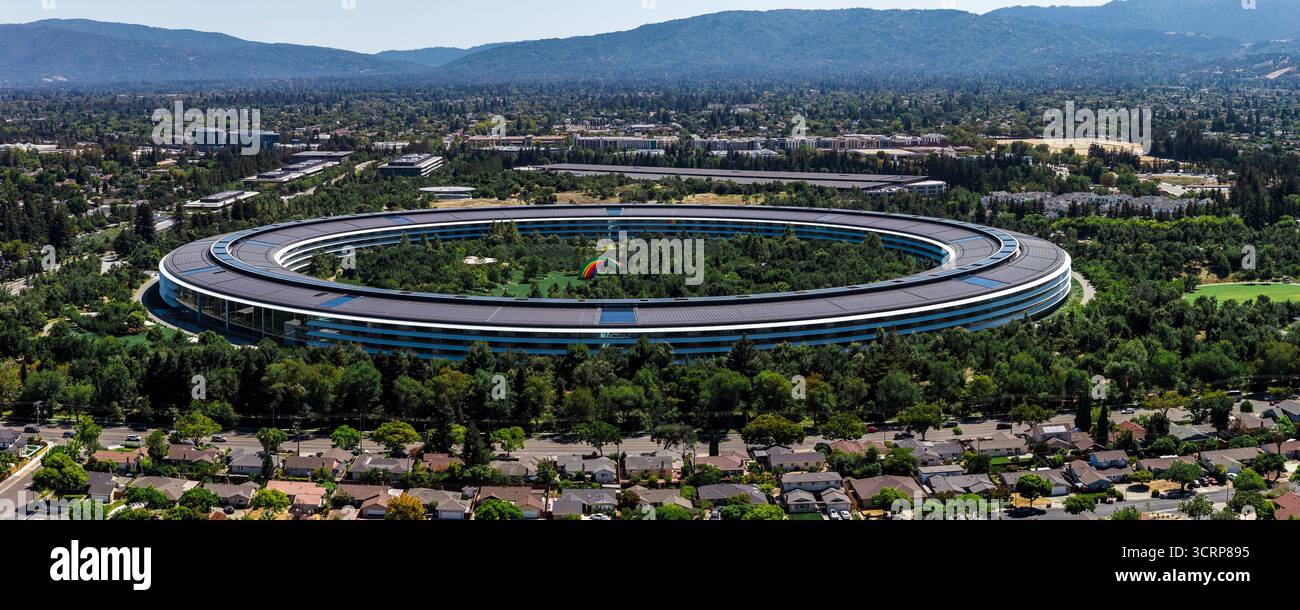 Aerial View of Apple Park Headquarters in Cupertino, California Stock ...