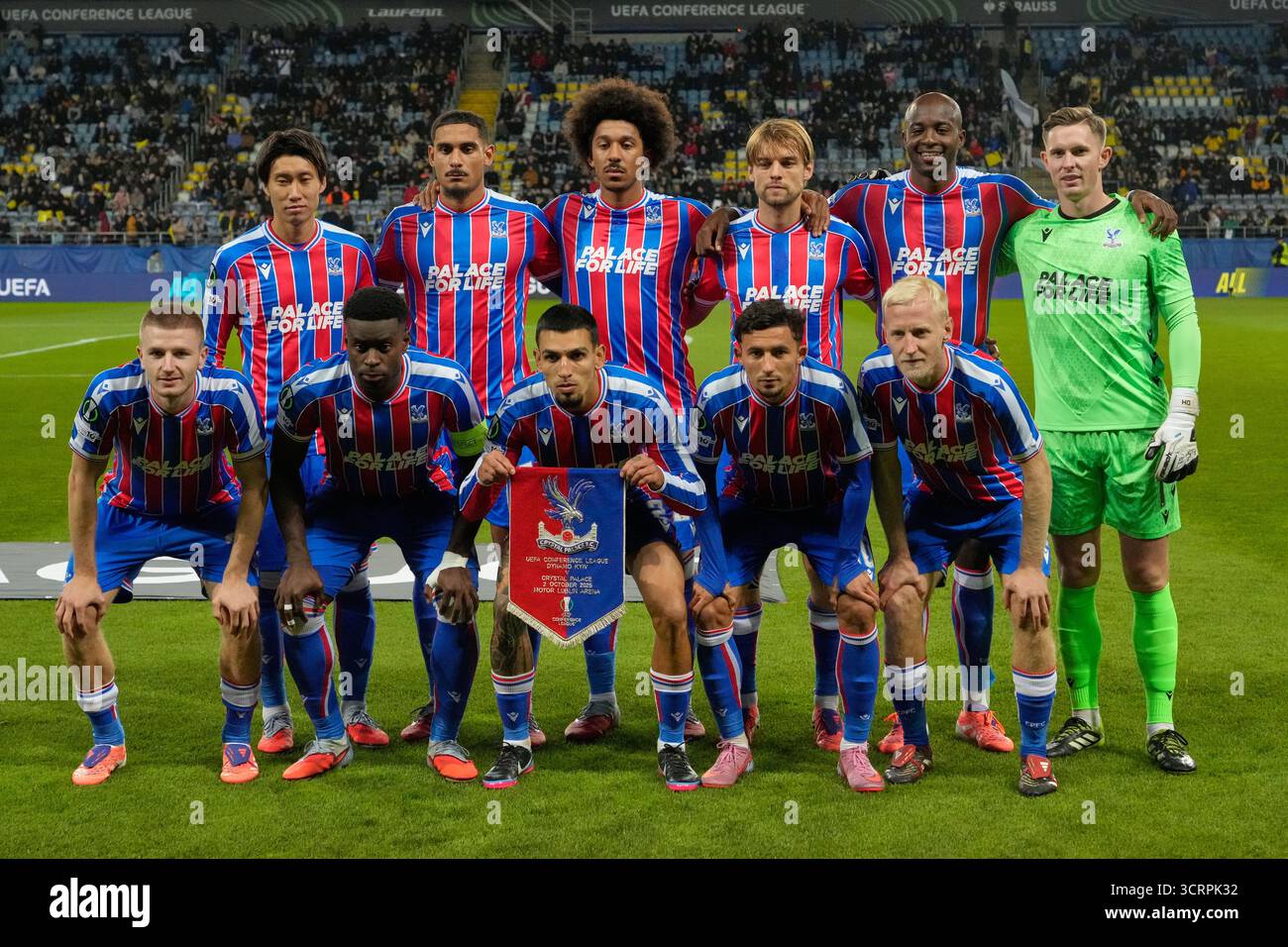 Crystal Palace Starting Players Pose For A Team Photo At The Beginning 