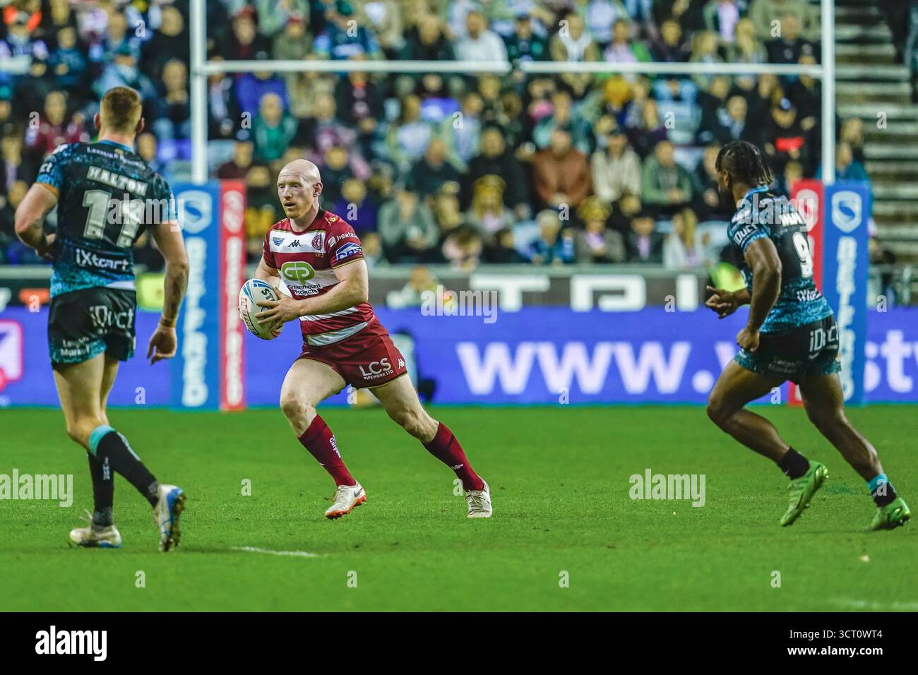 WIGAN, ENGLAND - October 3: Liam Farrell of Wigan Warriors on the ...