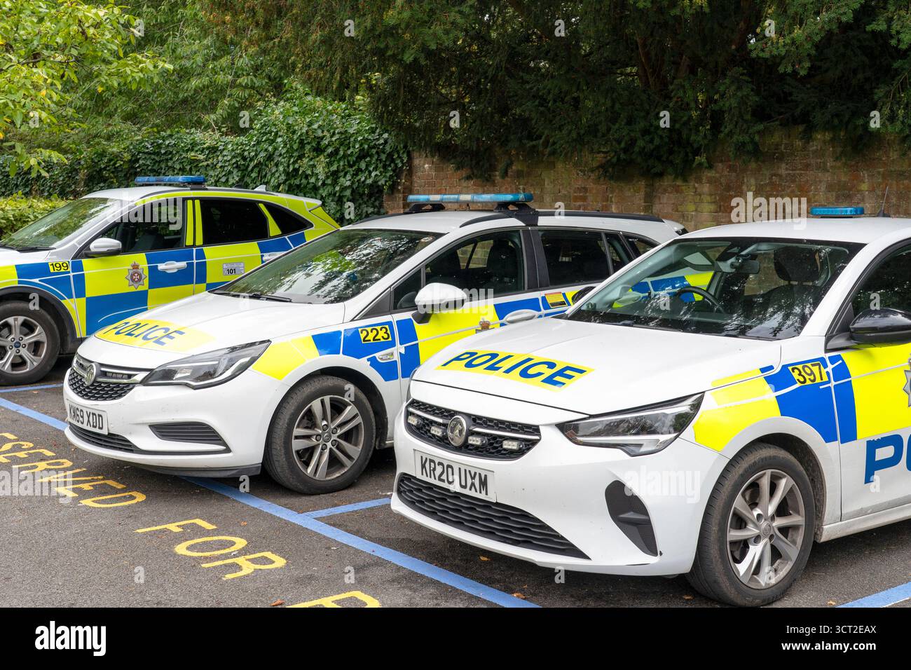 Police car parked uk hi-res stock photography and images - Alamy