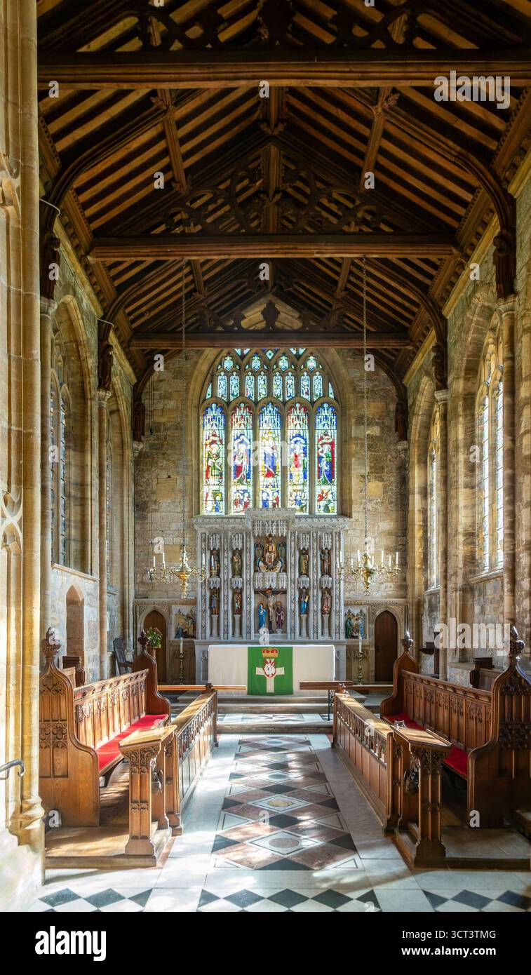 Interior Of The Minster Church Of Saint Mary Ilminster Somerset interior-of-the-minster-church-of-saint-mary-ilminster-somerset