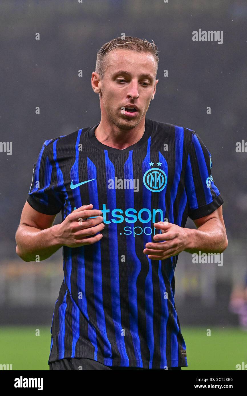 Milan, Italy. 04th Oct, 2025. Davide Frattesi of Inter during Inter ...