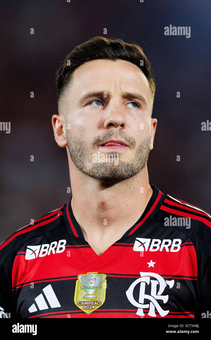 Sol Iniguez Saul ñiguez flamengo hi-res stock photography and images - Alamy