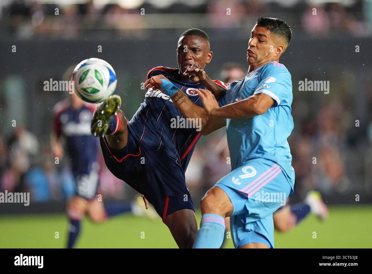 Fofana’s Milestone and a Late Seal