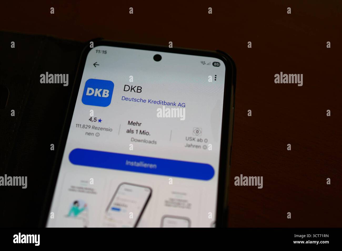 Stockbilder 07/2025 DKB Banking APP Hamburg Hamburg Deutschland ...