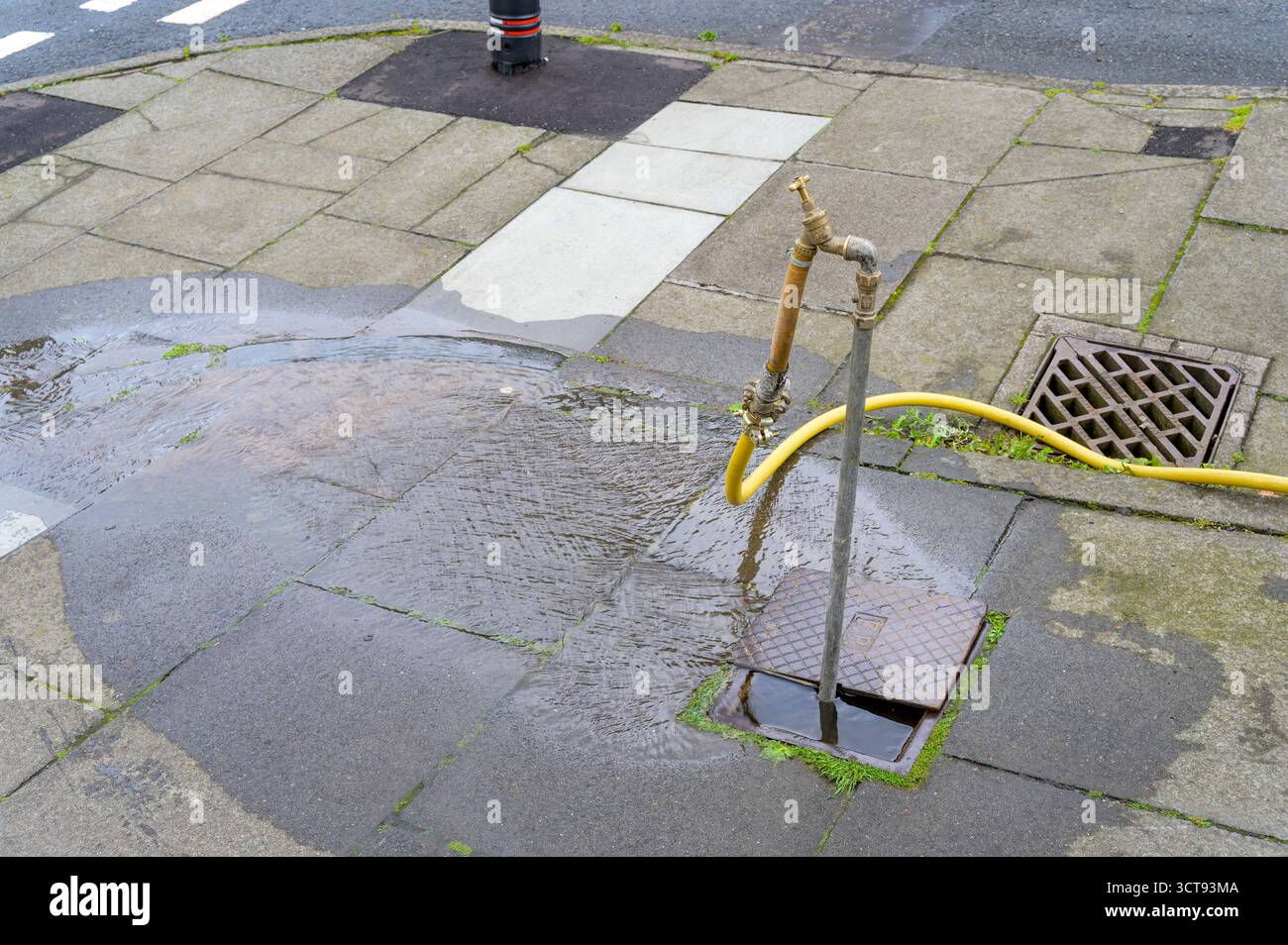 Builder's water standpipe on a pavement, UK Stock Photo - Alamy