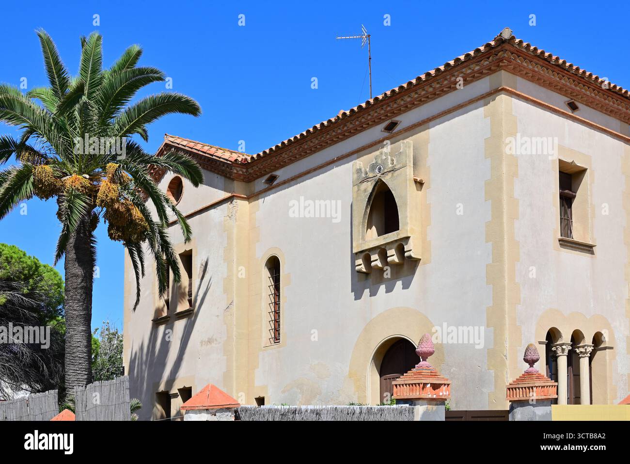 Typical spanish style villa hi-res stock photography and images - Alamy