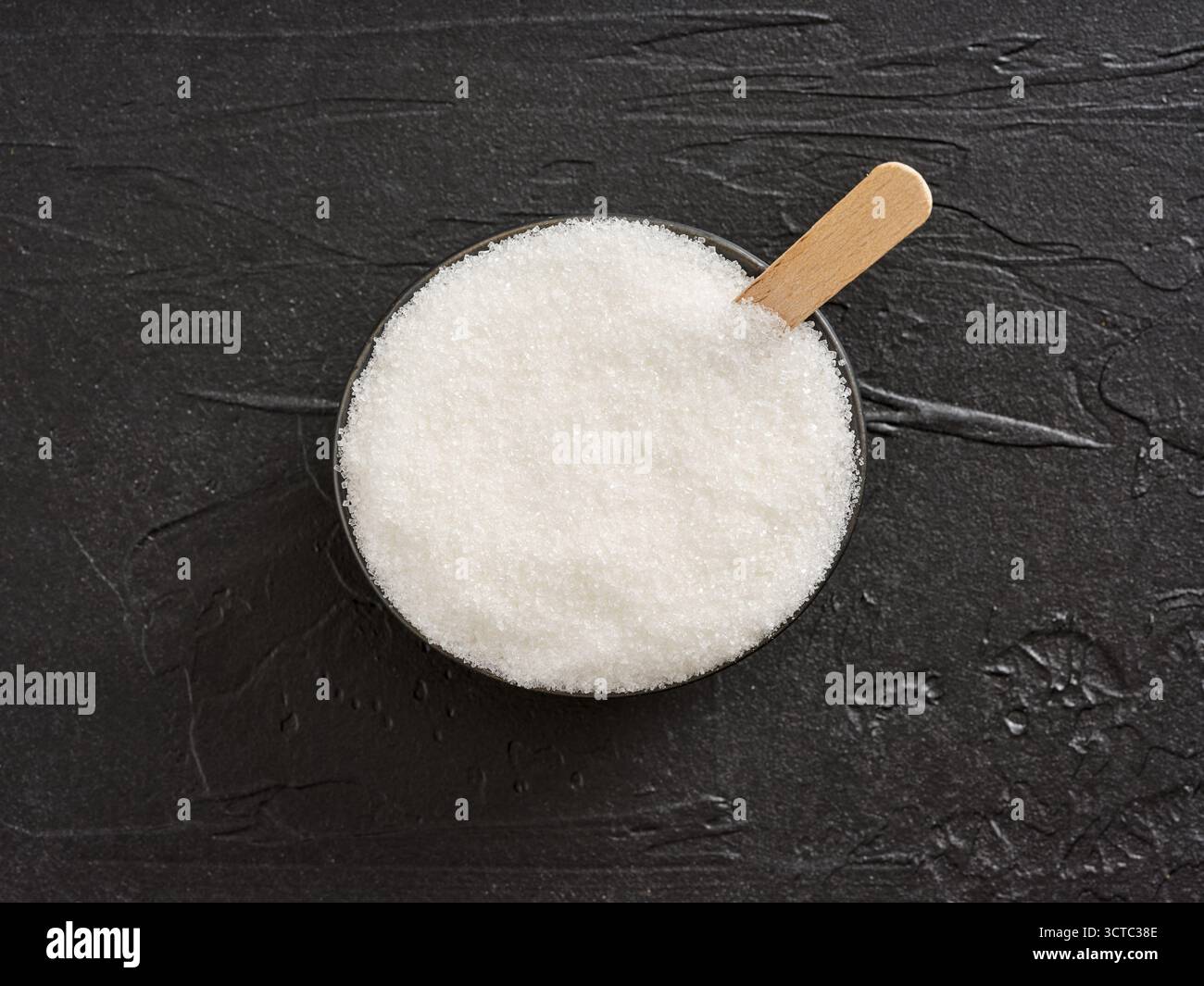 White granulated sugar filling hi-res stock photography and images - Alamy
