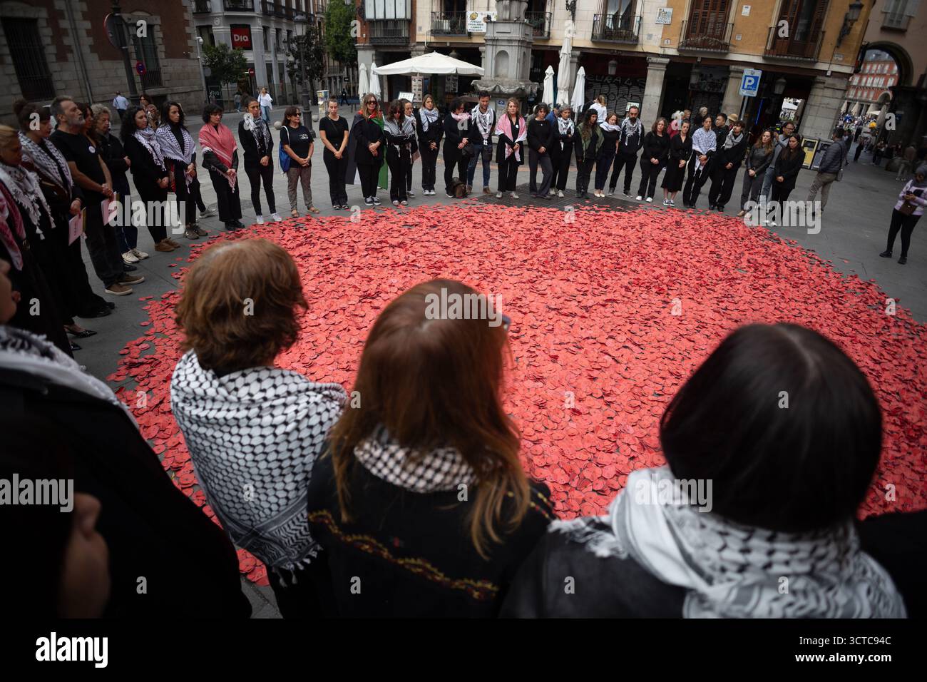 Gaza Poppy The Spanish Commission for Refugee Aid (CEAR) is holding an event to ...