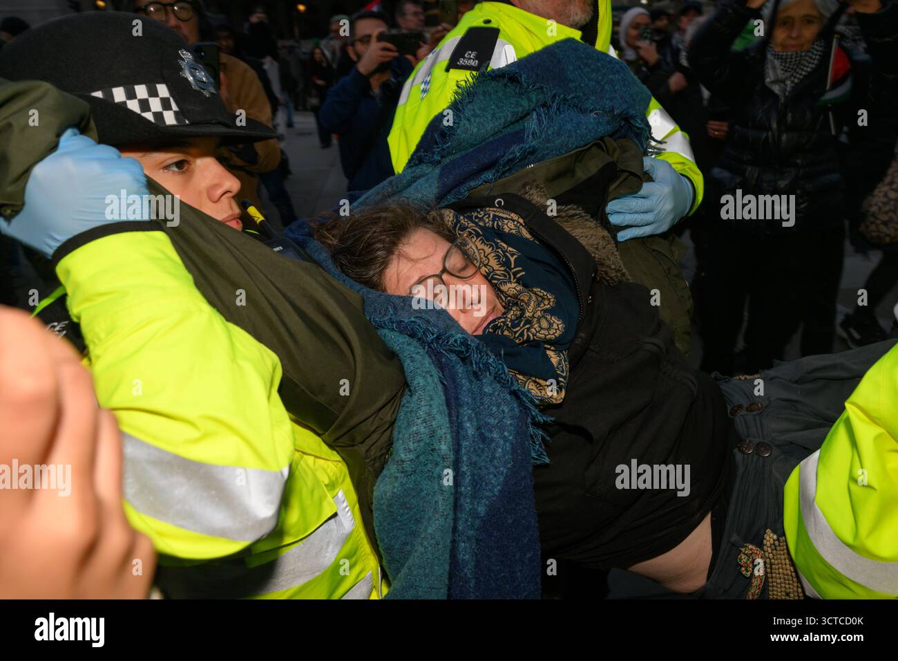 Palestine action police hi-res stock photography and images - Alamy