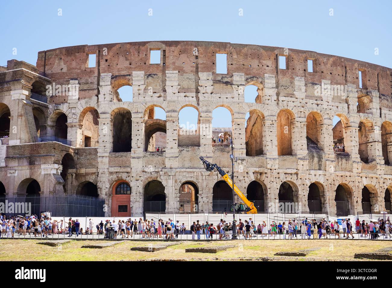 Colosseum Rome Outside The outside wall of the Colosseum in Rome, Italy Stock Photo - Alamy
