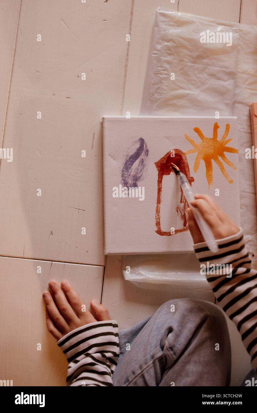 Children painting art project hi-res stock photography and images - Alamy