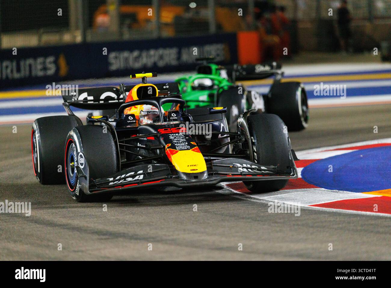 Oracle Red Bull Racing Japan Yuki Tsunoda of Japan and the Oracle Red Bull Racing Team during the F1 ...