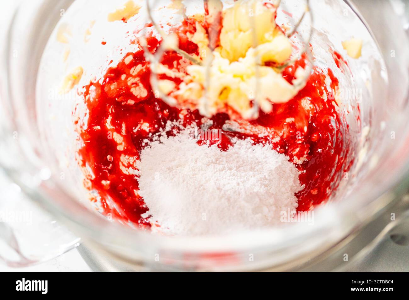 Mixer Raspberry Puree Buttercream texture on mixer hi-res stock photography and images - Alamy