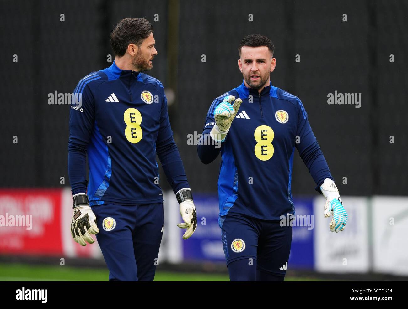 Scotland goalkeepers Craig Gordon (left) and Liam Kelly during a ...