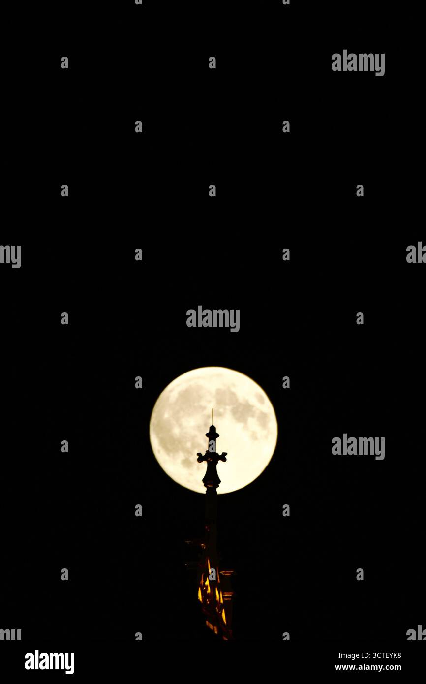 The Harvest Supermoon rises in London, Monday, Oct. 6, 2025. (AP Photo ...