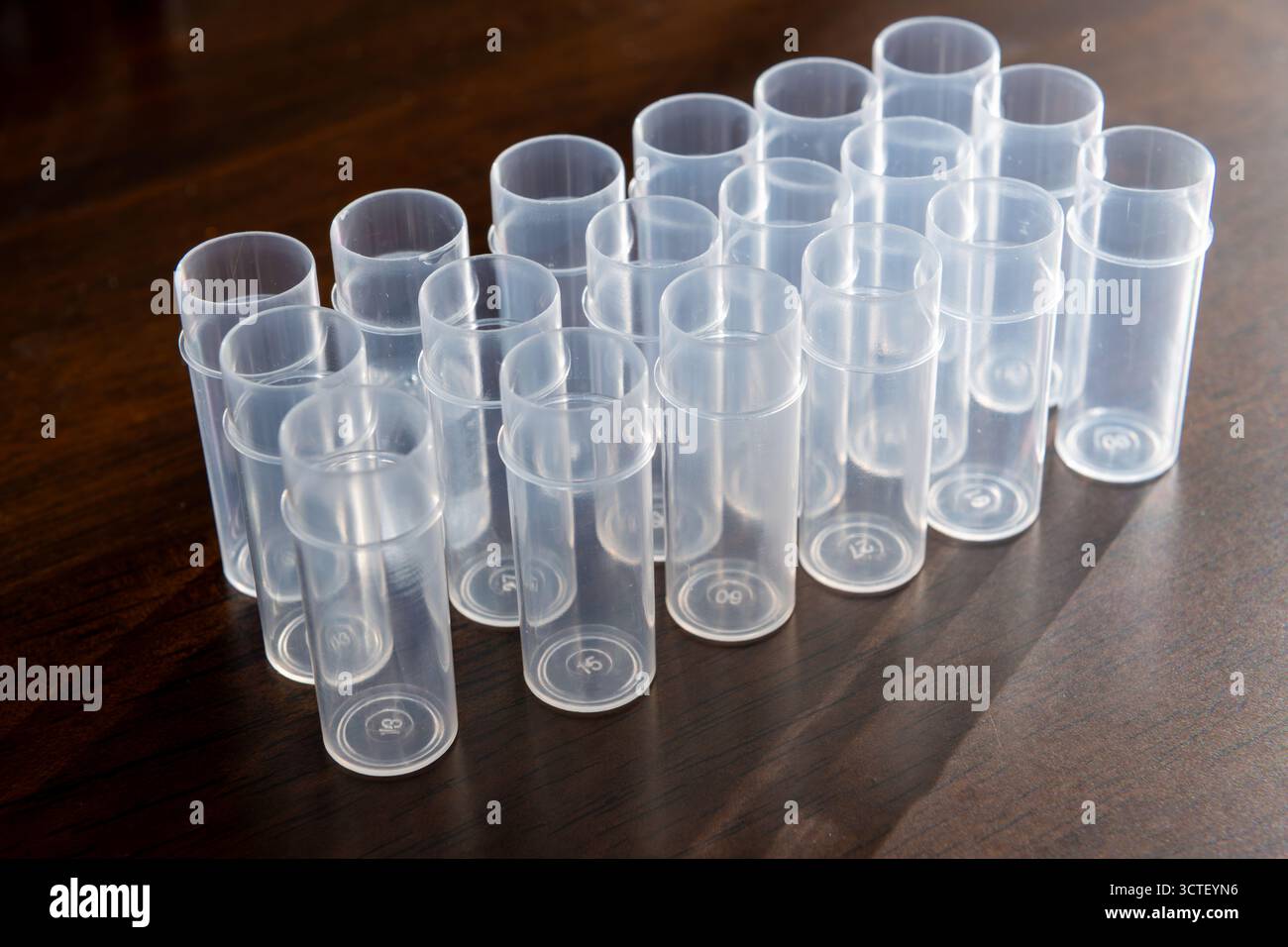 Sample containers hi-res stock photography and images - Alamy