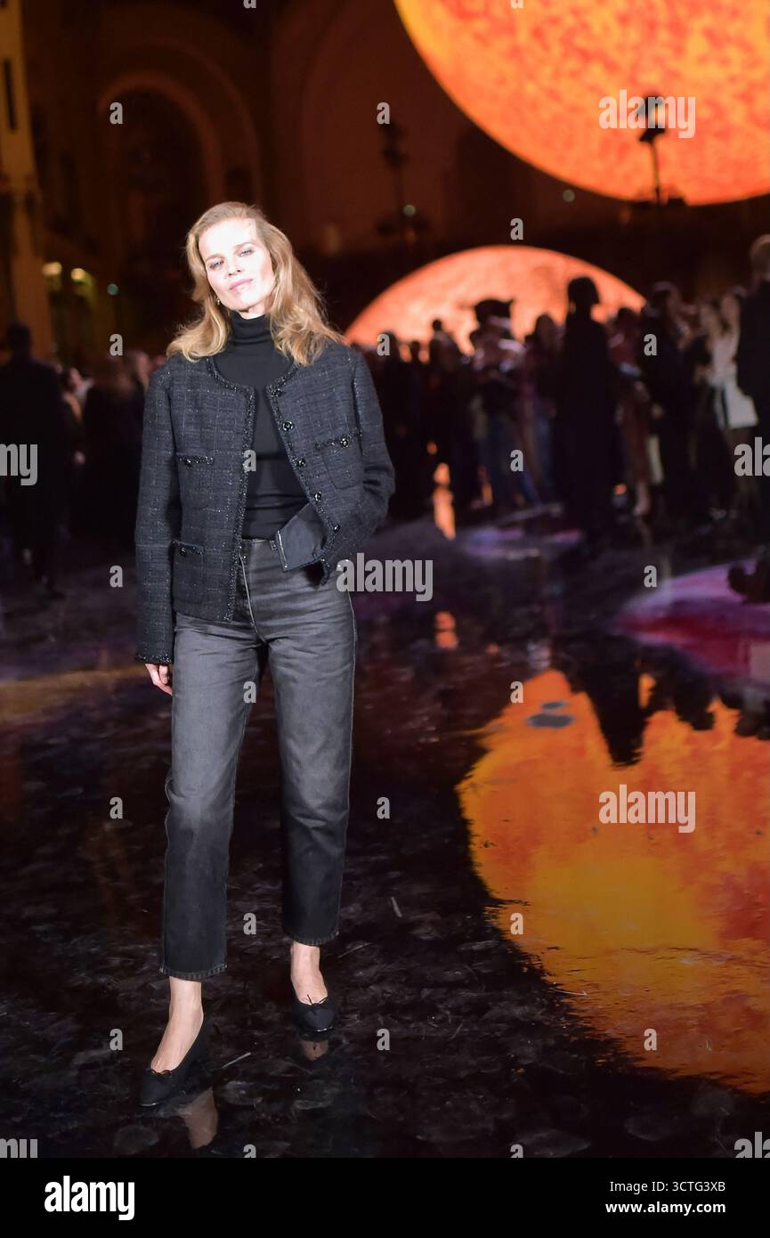 Eva herzigova chanel hi-res stock photography and images - Alamy