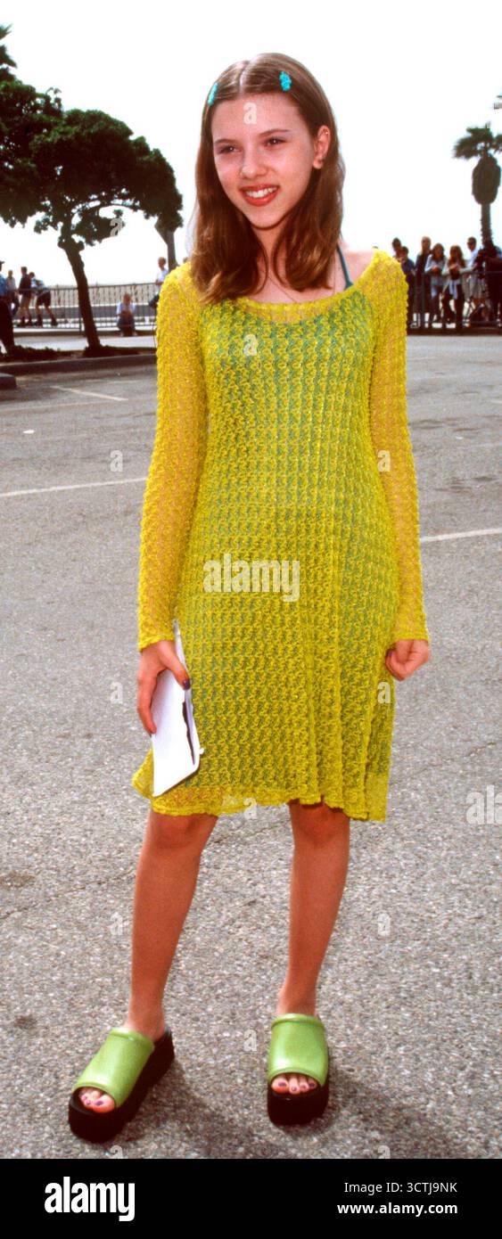 Scarlett Johansson at the Independent Spirit Awards, March 1997 Stock Photo  - Alamy