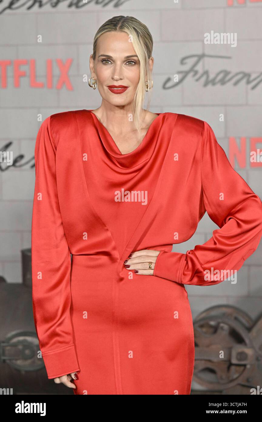 Molly Sims bei der Premiere des Kinofilms Frankenstein im Academy