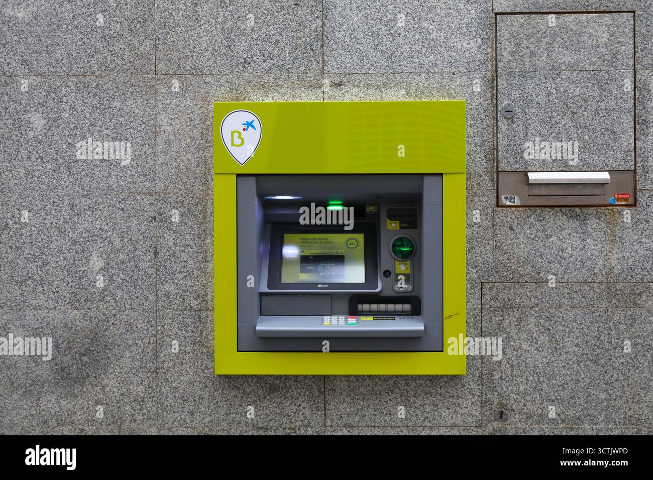 Atm machine in spain hi-res stock photography and images - Page 2 - Alamy