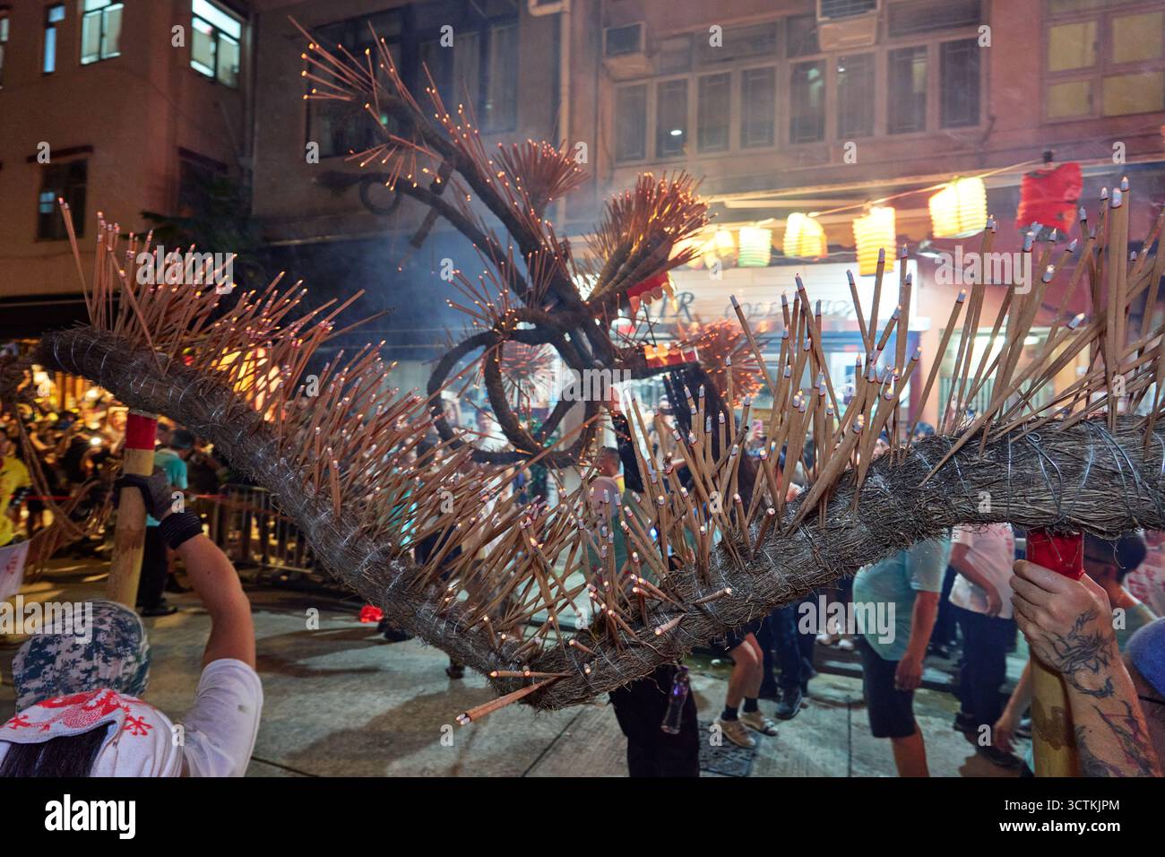 Fire dragon dance hi-res stock photography and images - Alamy