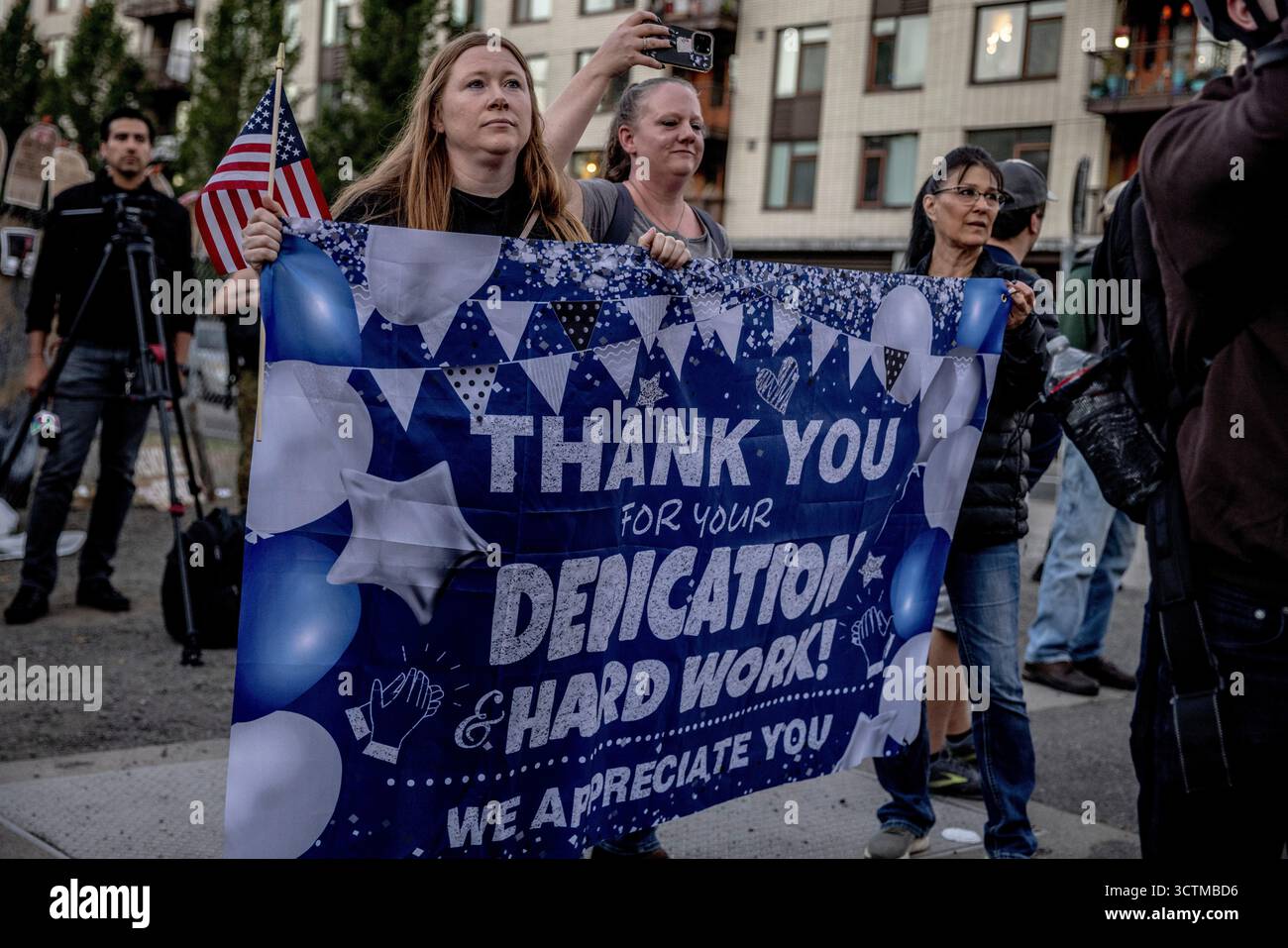 Protesters in support of United States Immigration and Customs ...