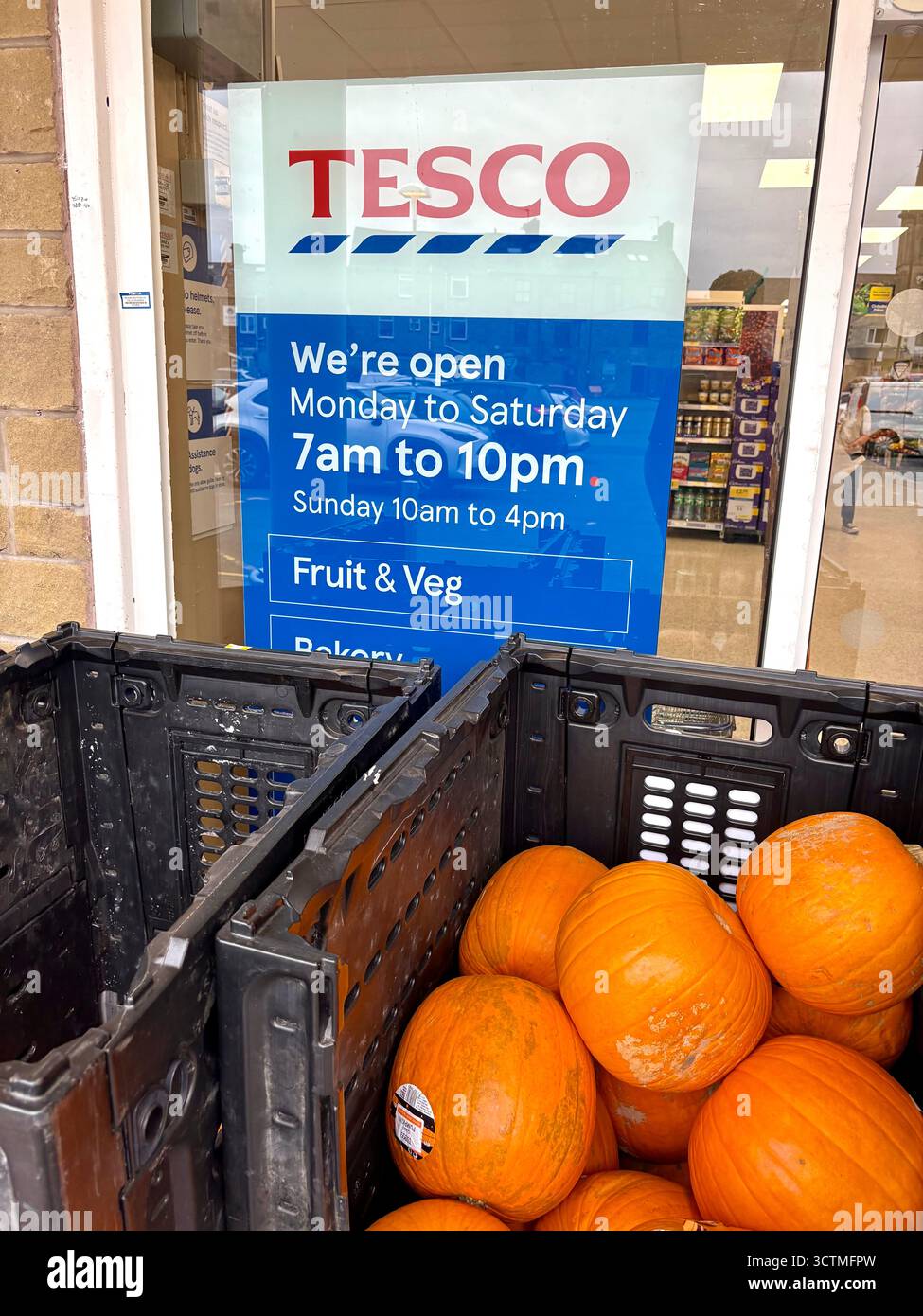 Halloween pumpkins Tesco, pumpkins for sale at a Tesco supermarket store in Ramsbottom,Greater Manchester,England,UK - Smartphone Captured Stock Image