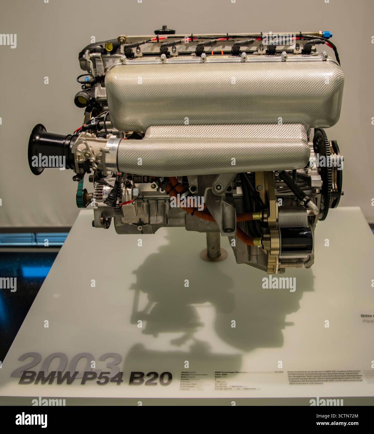 BMW P54 B20 Engine at BMW Museum in Munich, Germany Stock Photo - Alamy