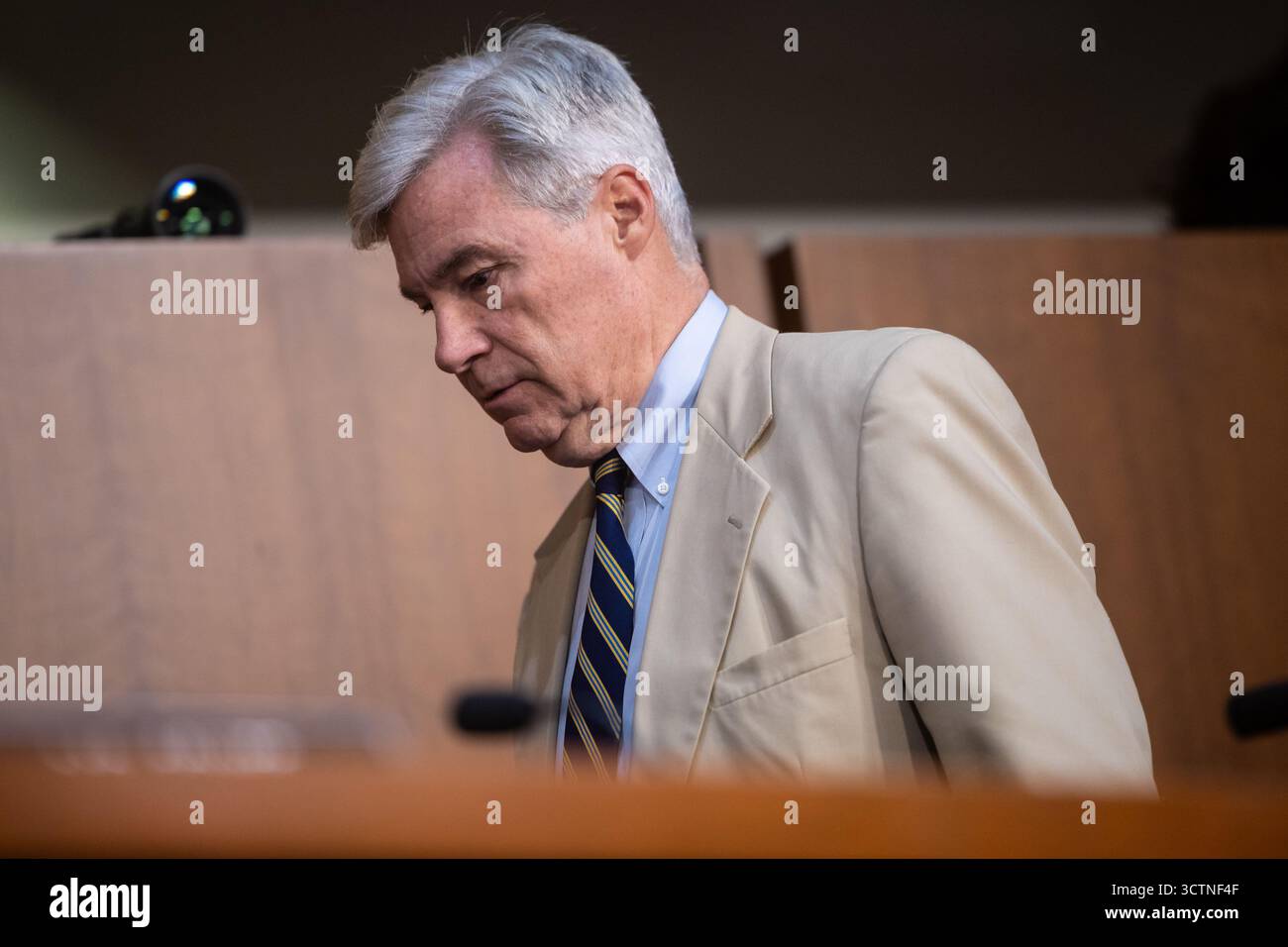 Sen. Sheldon Whitehouse (D-R.I.) arrives for a Senate Judiciary ...