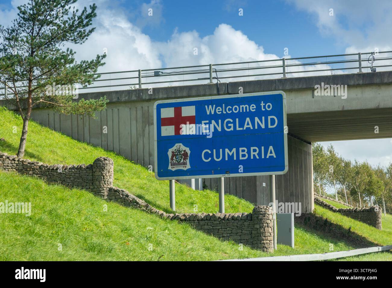 M6 Welcome to England road sign on the Scottish English border at Gretna, Dumfries and Galloway, Scotland Stock Photo