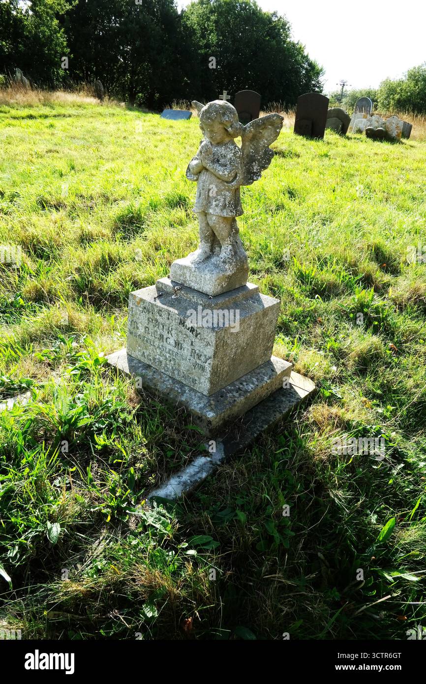 Victorian statue sculpture hi-res stock photography and images - Alamy