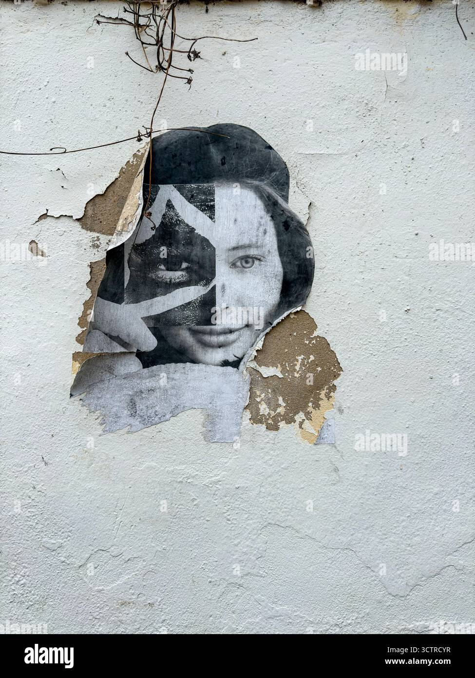 Paste-Up Street Art Portrait of Pharrell Williams on Whitewashed Wall, Dalt Vila, Ibiza, Spain: Phillip Roberts - Smartphone Captured Stock Image