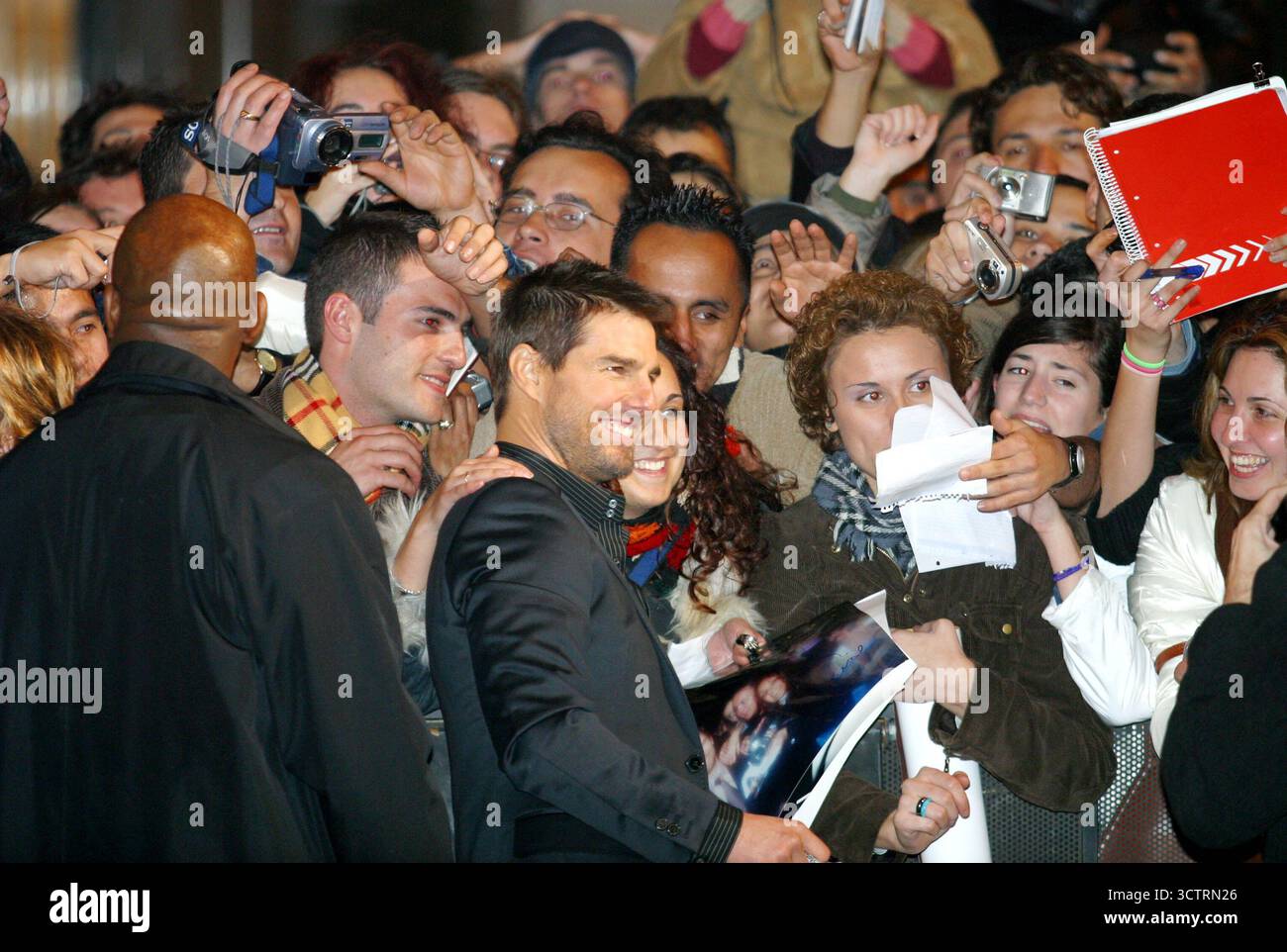 Tom Cruise at the Spanish premiere of 'The Last Samurai'. Madrid, Spain ...