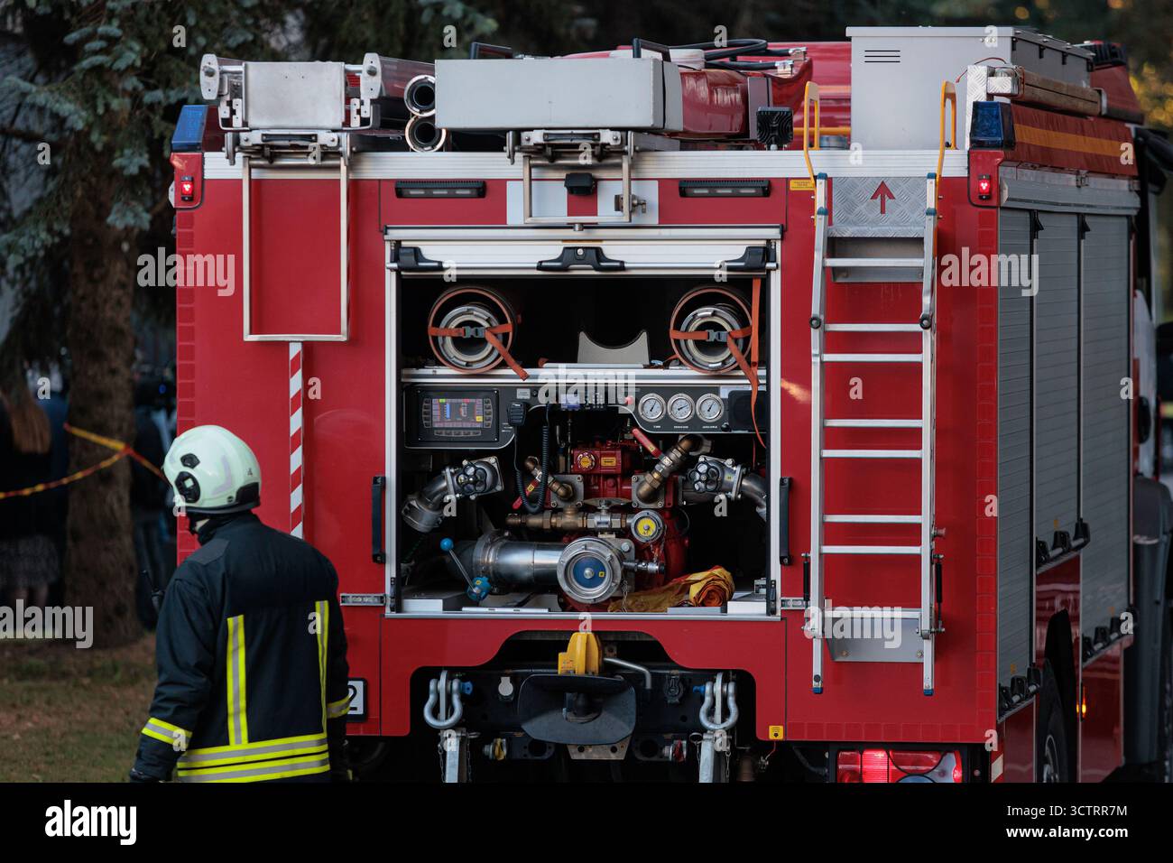 Fire engine pump panel gauges hi-res stock photography and images - Alamy