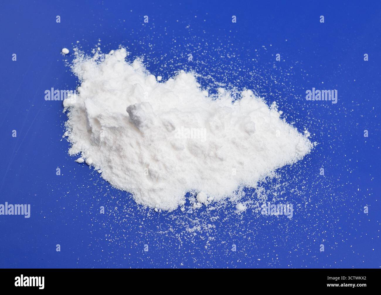 Silicon dioxide molecule hi-res stock photography and images - Alamy