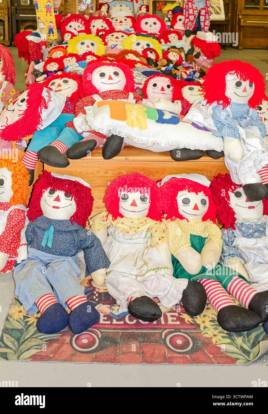 Raggedy ann hi-res stock photography and images - Page 2 - Alamy