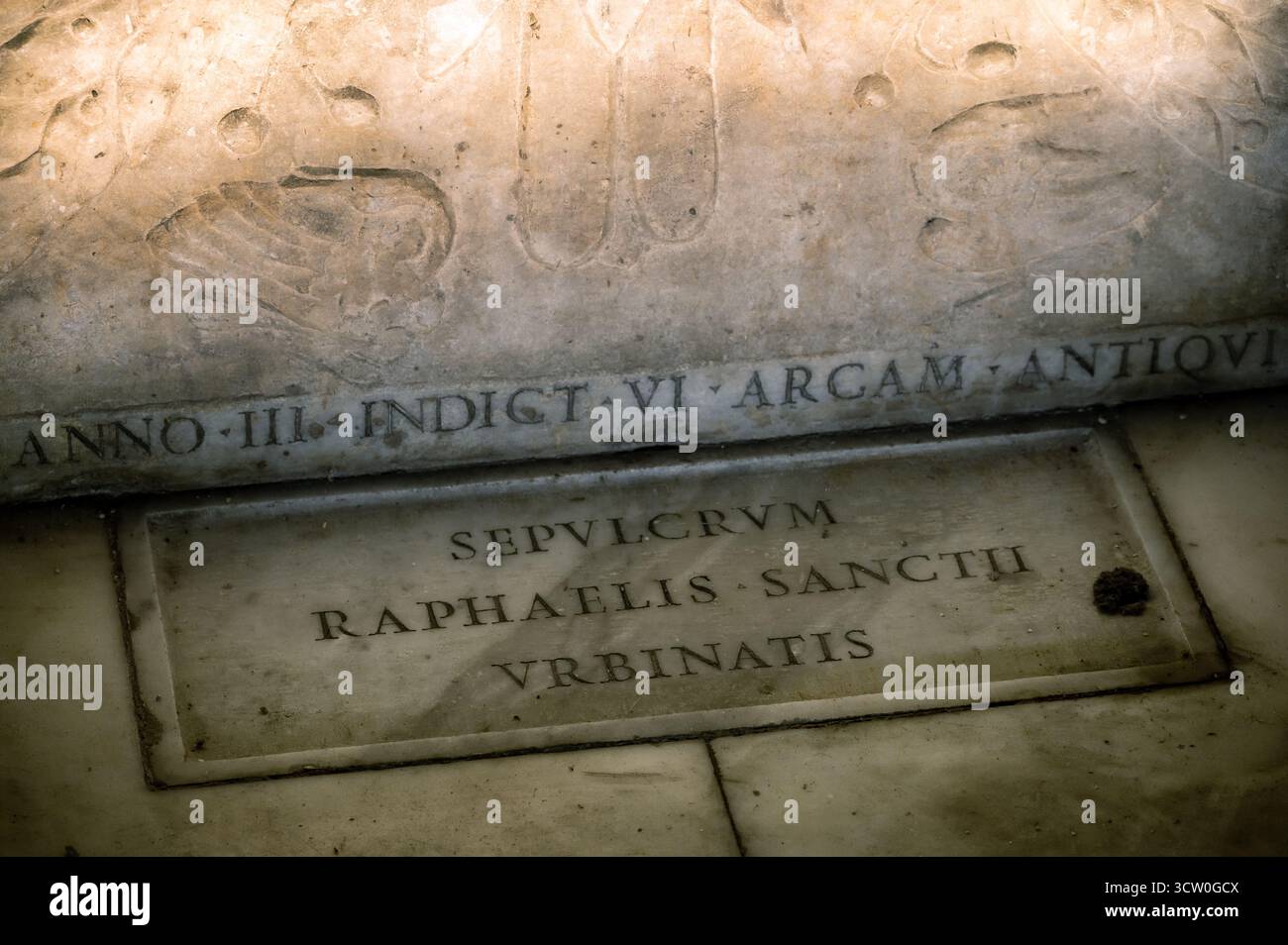 Tomb of the famous artist Raphael in the Pantheon in Rome, Italy Stock ...