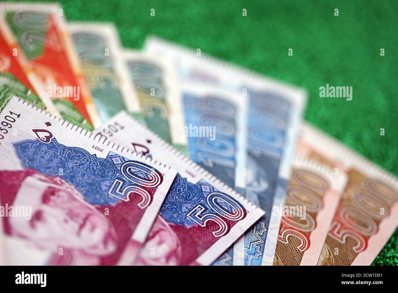 Pakistan note green hi-res stock photography and images - Alamy
