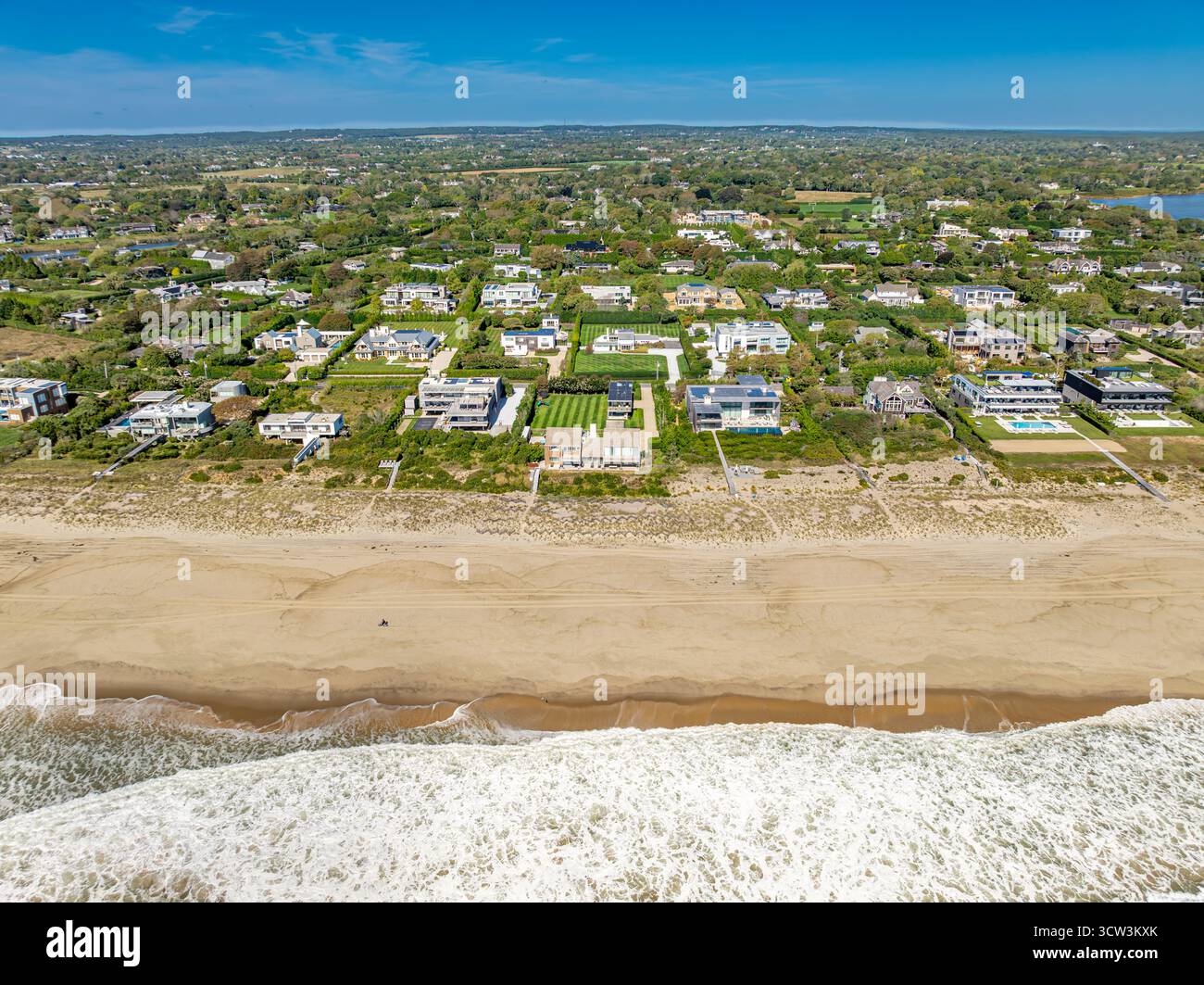 aerial view of waterfront homes in bridgehampton, ny Stock Photo - Alamy
