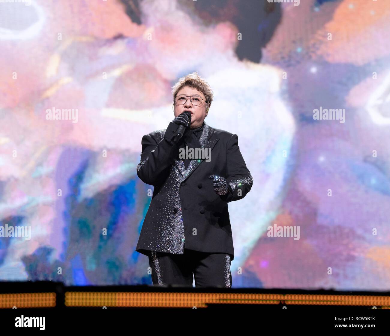 Chinese singer, songwriter and philanthropist Han Hong holds a concert ...