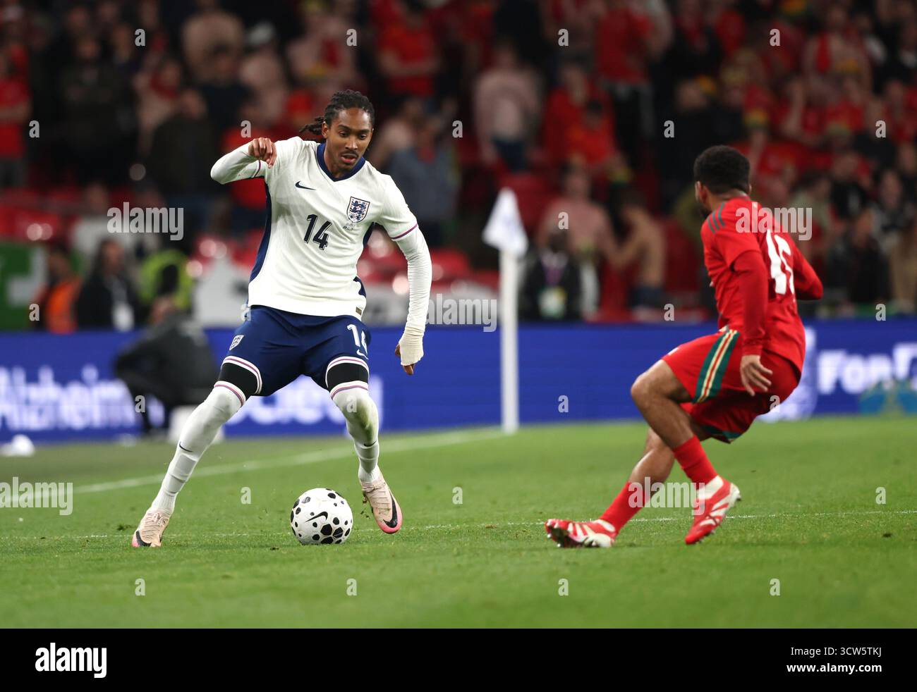 london-uk-09th-oct-2025-djed-spence-e-at-the-england-v-wales